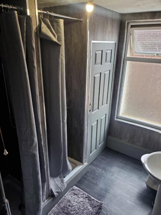 Blessington Road B&B & Lockinn Bar & Restaurant Liverpool Dış mekan fotoğraf